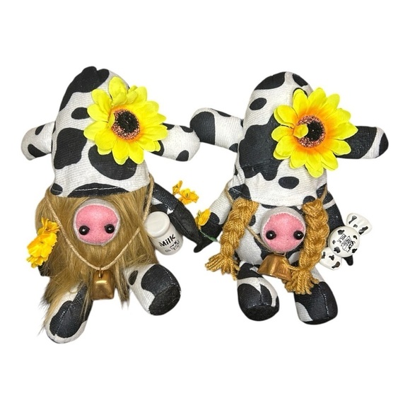Set of 2 Cow Gnomes - Picture 1 of 3